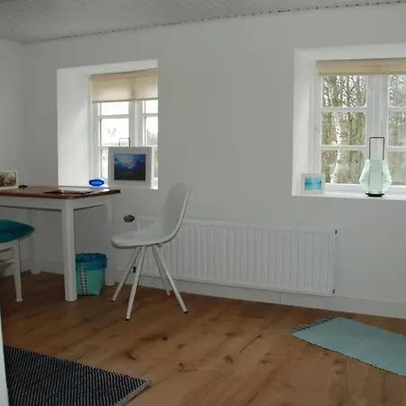 Between The Seas Comfortable Holiday Holiday home Klixbull